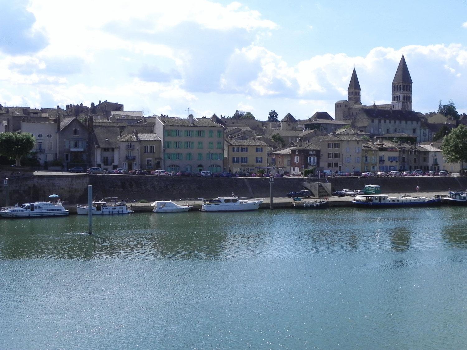 Hotel Saint Philibert Tournus Bagian luar foto